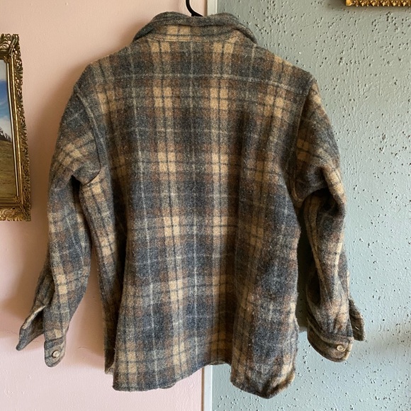 Woolrich Button Up Shirt/Coat - Picture 2 of 3